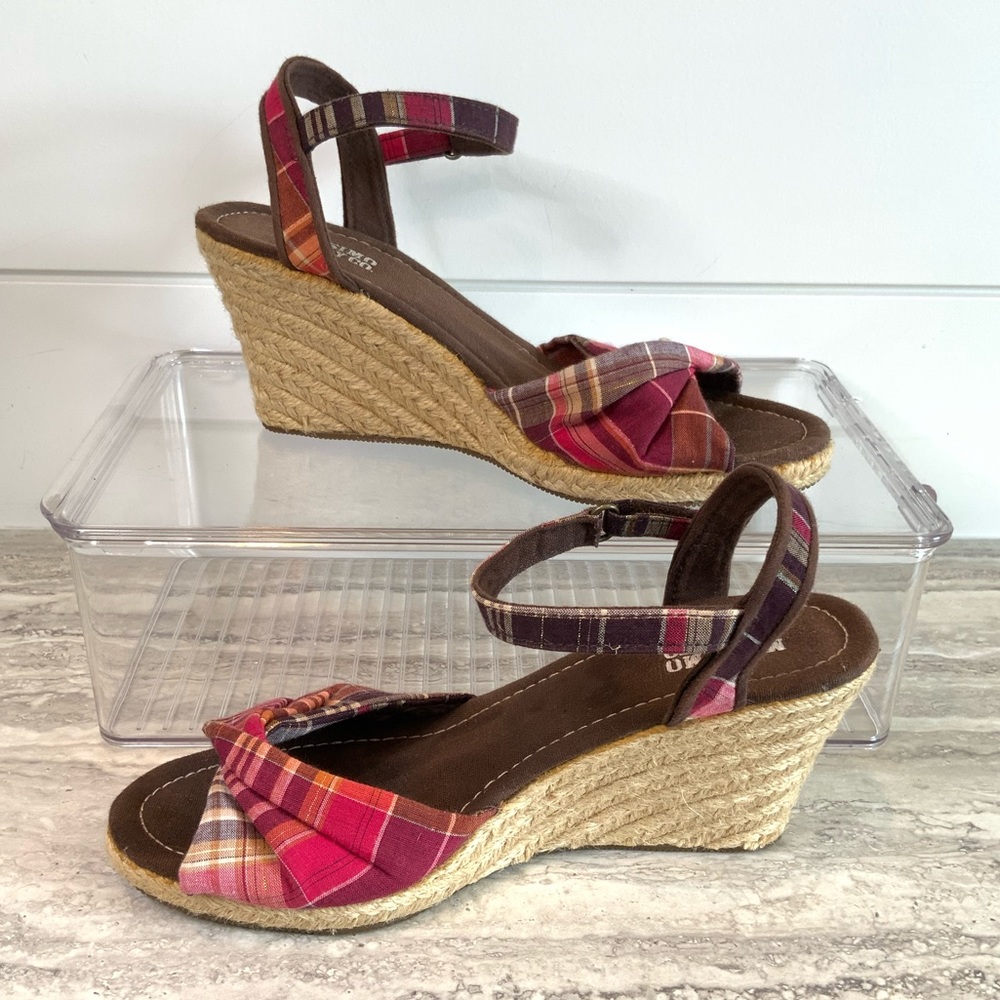 Mossimo Supply Co. Wedge Sandals Size 8.5